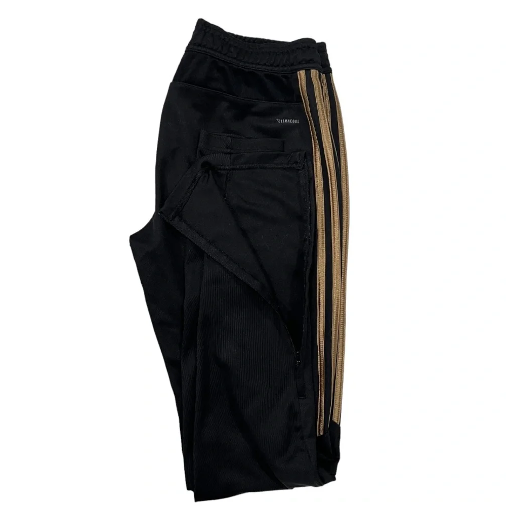 ADIDAS BLACK AND GOLD CLIMACOOL SWEATS - Picture 5 of 6